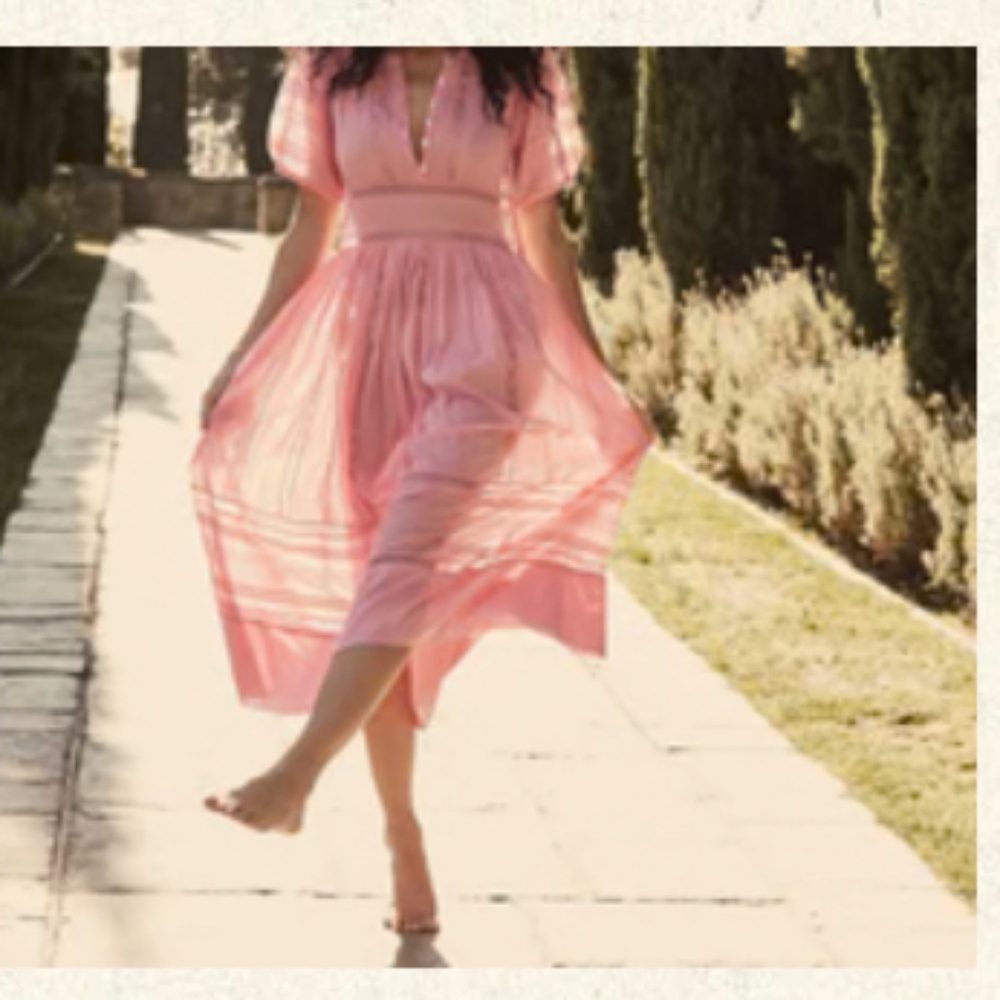 Doen Violet Dress in Carnation Pink size Large